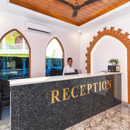 באג'ה Larios Beach Holidays Resort מראה חיצוני תמונה