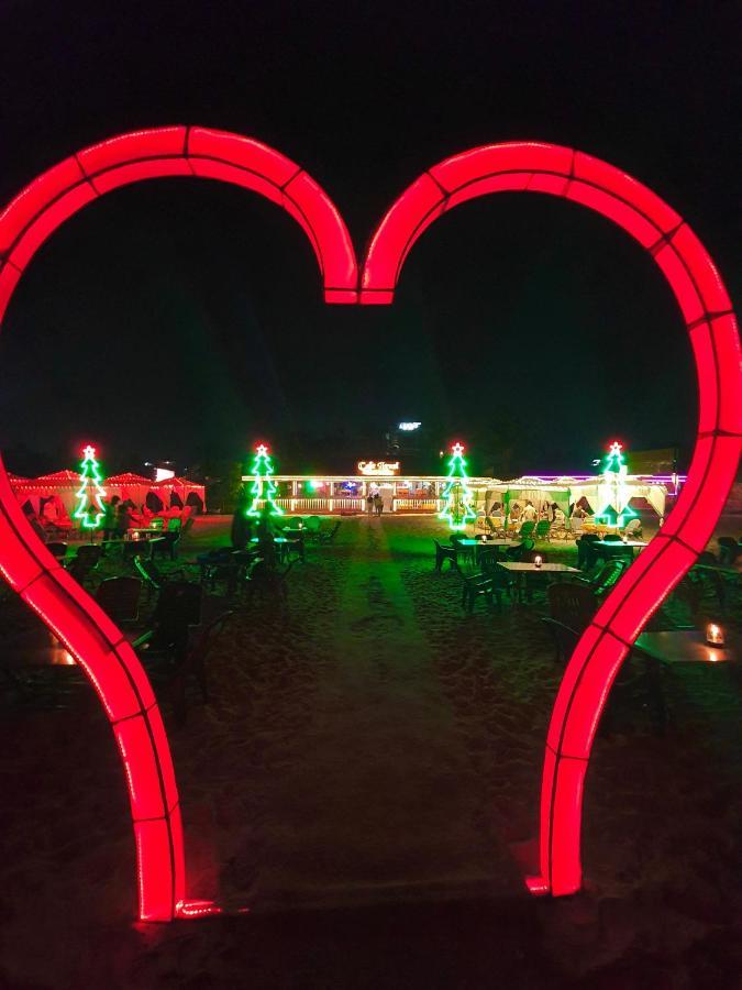 באג'ה Larios Beach Holidays Resort מראה חיצוני תמונה