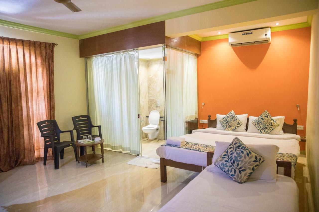 באג'ה Larios Beach Holidays Resort מראה חיצוני תמונה